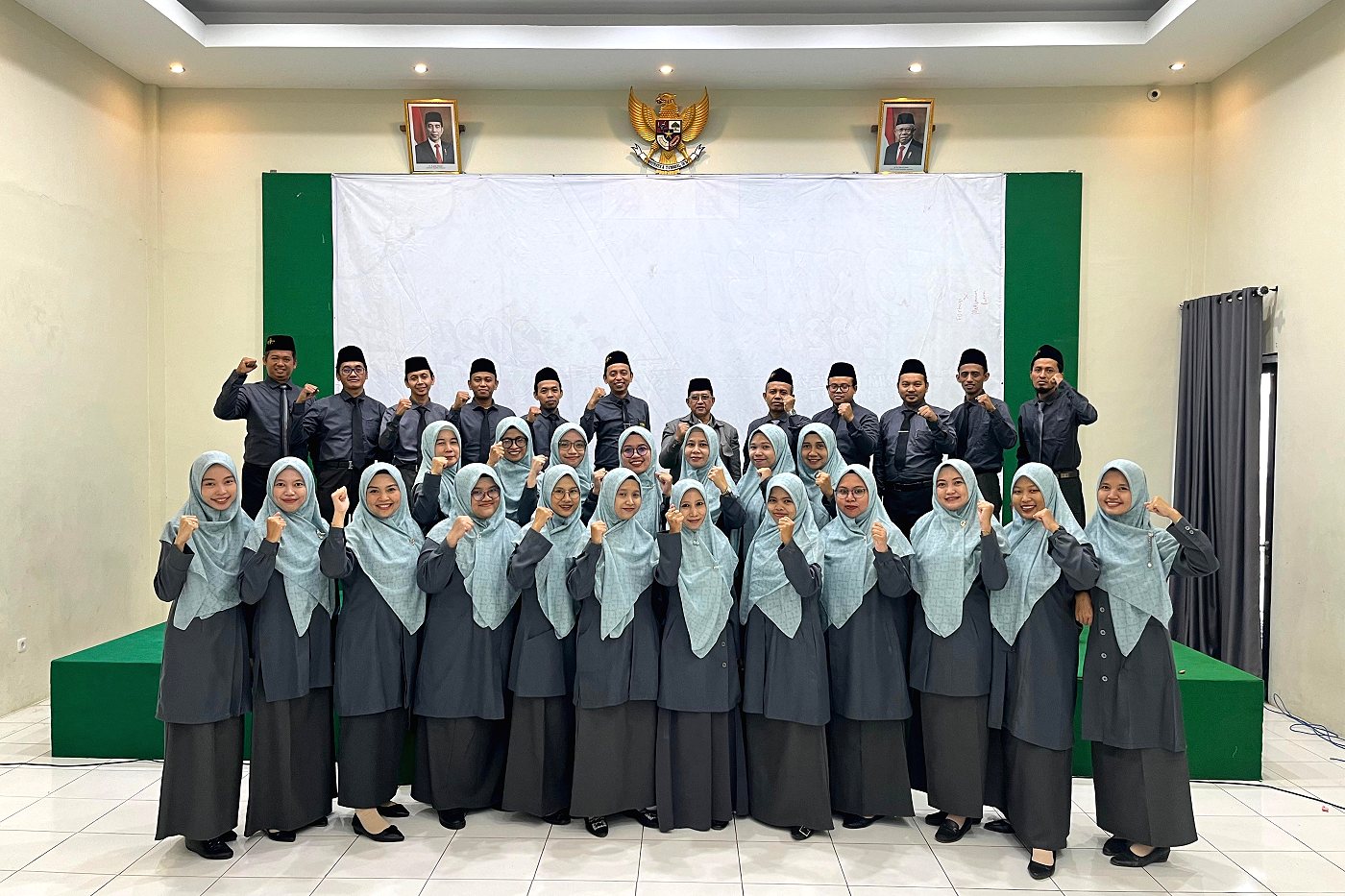 Asatidz dan guru Pesantren Al-Amin
